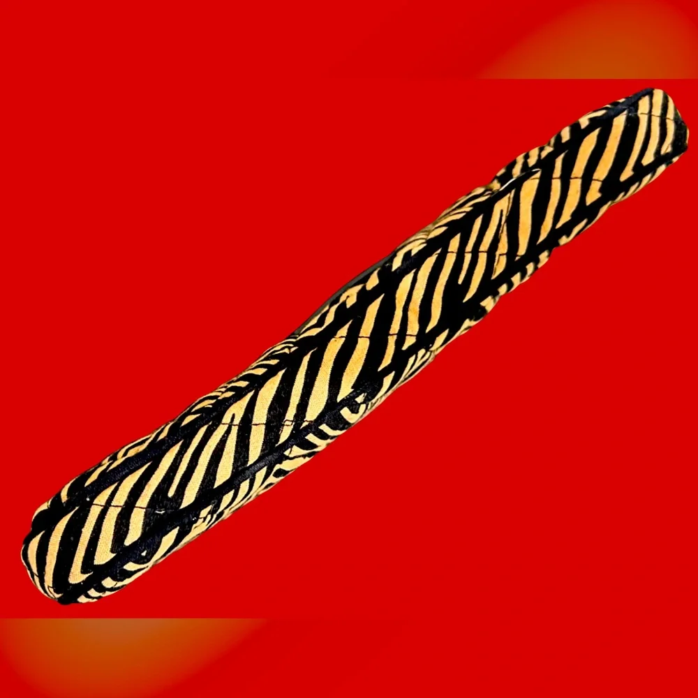 Vera Bradley-Retired-(Zebra) Cover